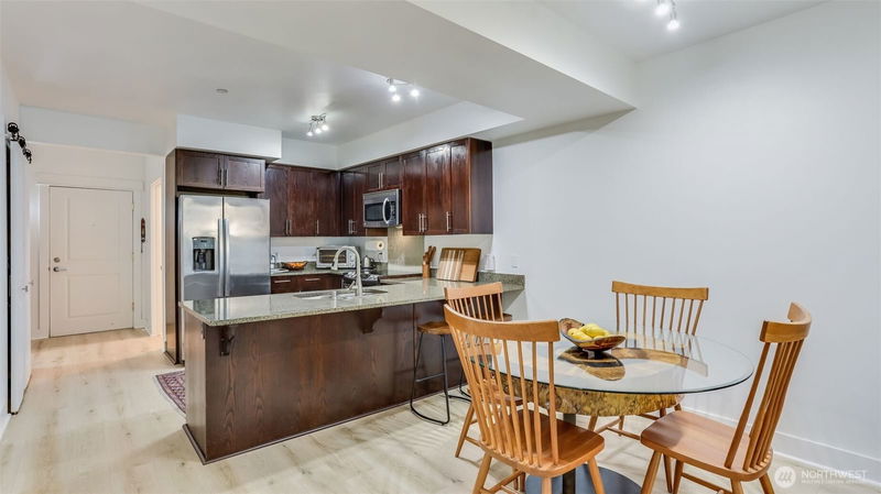699 John Street Unit 306, Seattle, WA 98109 2