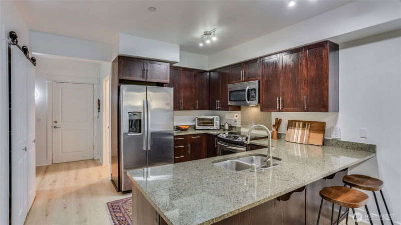 699 John Street Unit 306, Seattle, WA 98109 3