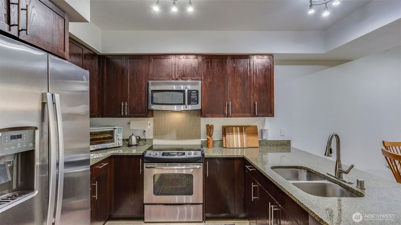 699 John Street Unit 306, Seattle, WA 98109 4