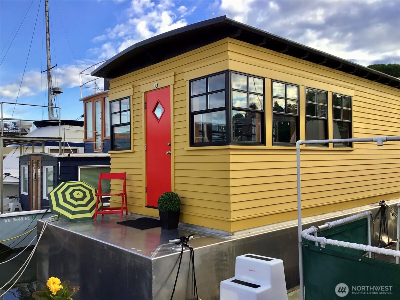 2040 Westlake Avenue N Unit 17, Seattle, WA 98109 1