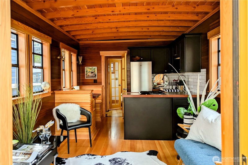 2040 Westlake Avenue N Unit 17, Seattle, WA 98109 3