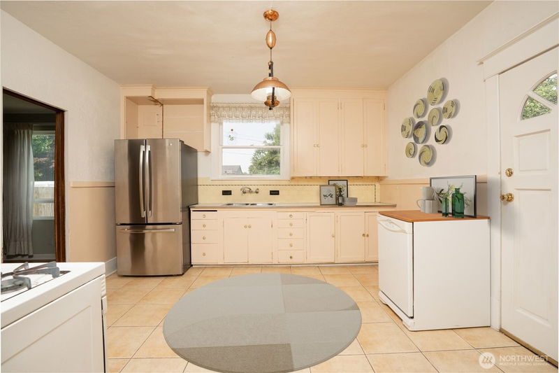 219 S 46th Street, Tacoma, WA 98418 4