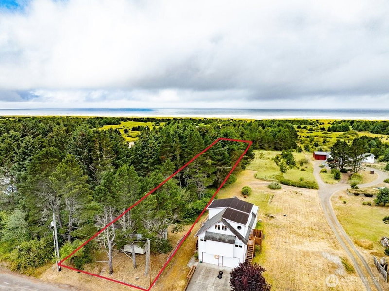 Property at 13907 N Alley