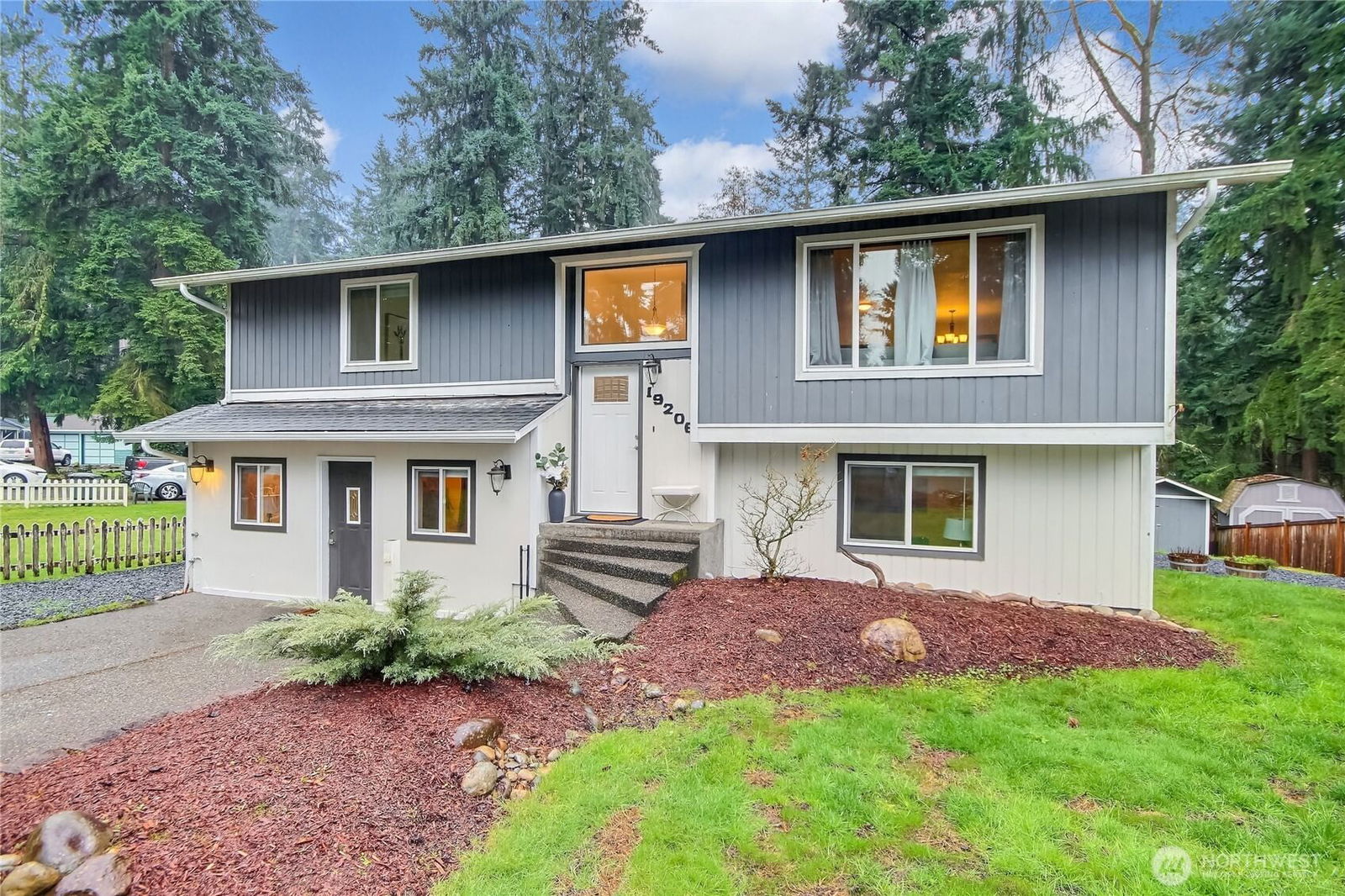 19206 54th Street E, Lake Tapps, WA 98391 1